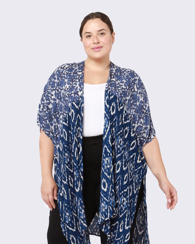 Plus size model wearing Siai Printed Kimono by DEX PLUS | Dia&Co | dia_product_style_image_id:206188